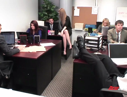 Gianna, Faye, Dane, Jenna, Michelle & Ashlynn in a steamy Office threeway